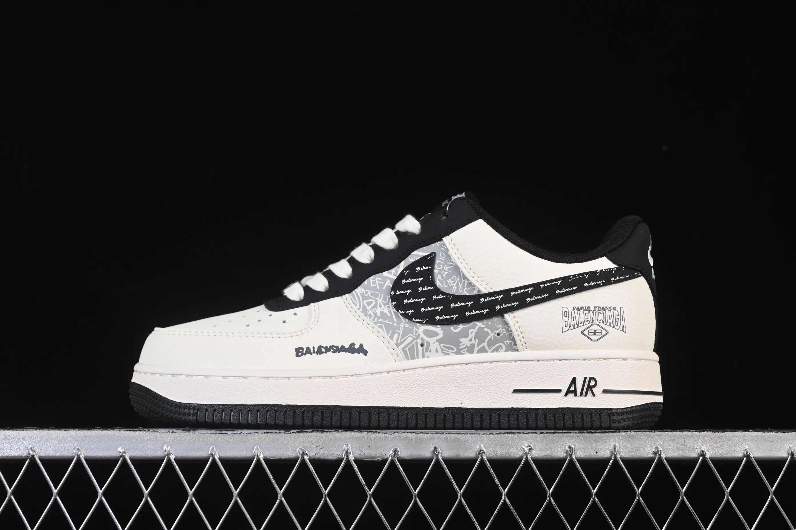 All categories Nk Air Force 1 Air Force series Nk Air Force 1 Low Air Force low-top Nike Air Force 1'07 Low Balenciaga co-branded off-white black hook printing Air Force 1 low-top casual sneakers XD2588-611